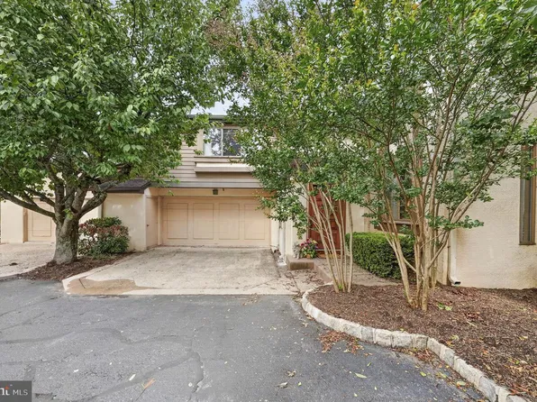 461 Sayre Dr, Princeton, NJ 08540