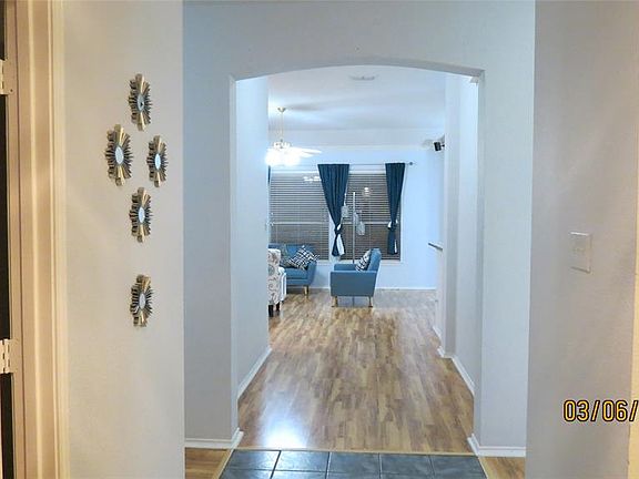 4th image of 408 Canberra Ct