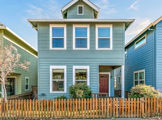 5 Logan Way, Talent, OR 97540