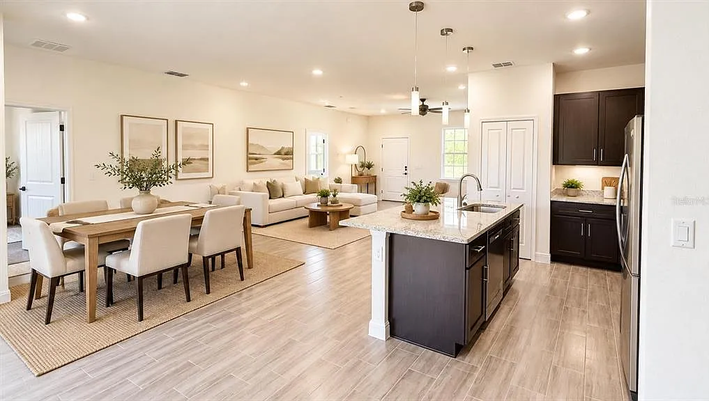 4 bed, 3.0 bath, 1827 sqft, $2,250 — Photo 4