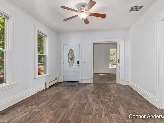 2nd image of 543 Leonard St NE
