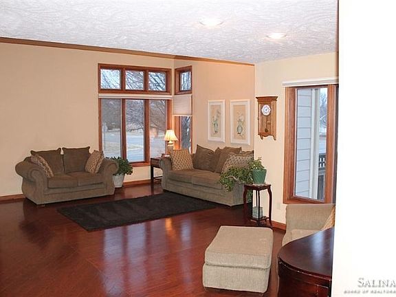2nd image of 2132 Village Ln
