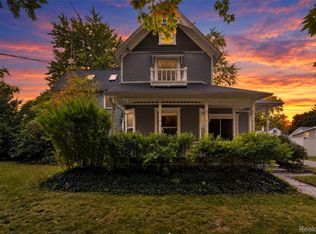 430 S Front St, Chesaning, MI 48616