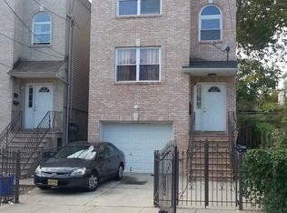 279 S 6th St #2, Newark, NJ 07103