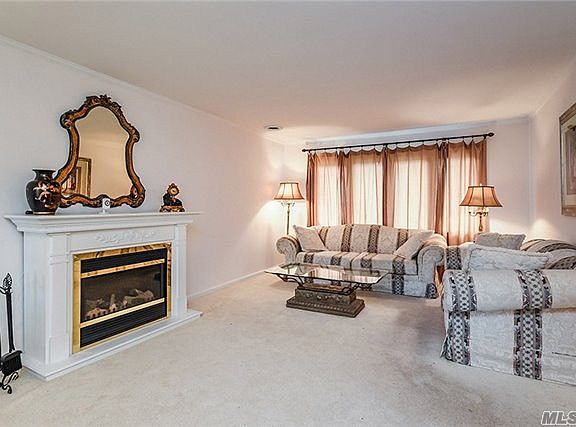 4th image of 766 Evelyn Ave