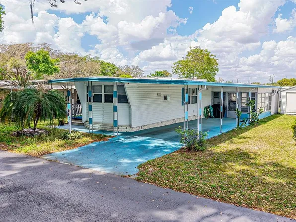 37031 Karen Ave, Zephyrhills, FL 33542