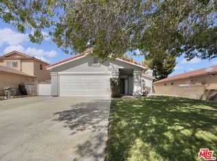 43925 Silver Bow Rd, Lancaster, CA 93535