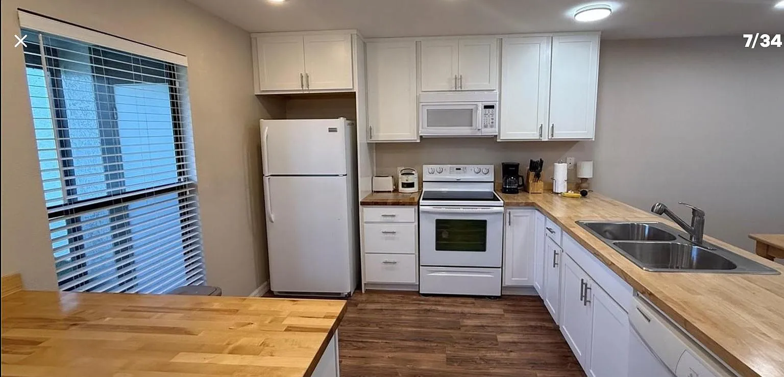 2130 Bancroft Pl — Photo 3