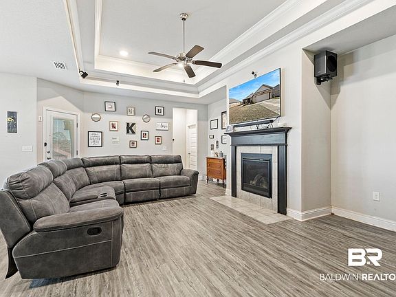 2nd image of 21580 Gullfoss St