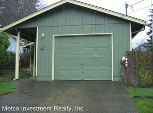 885 7th St, Florence, OR 97439