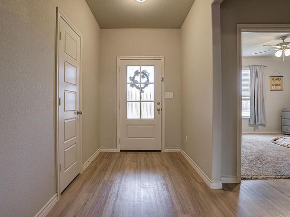 4th image of 819 N 3rd St
