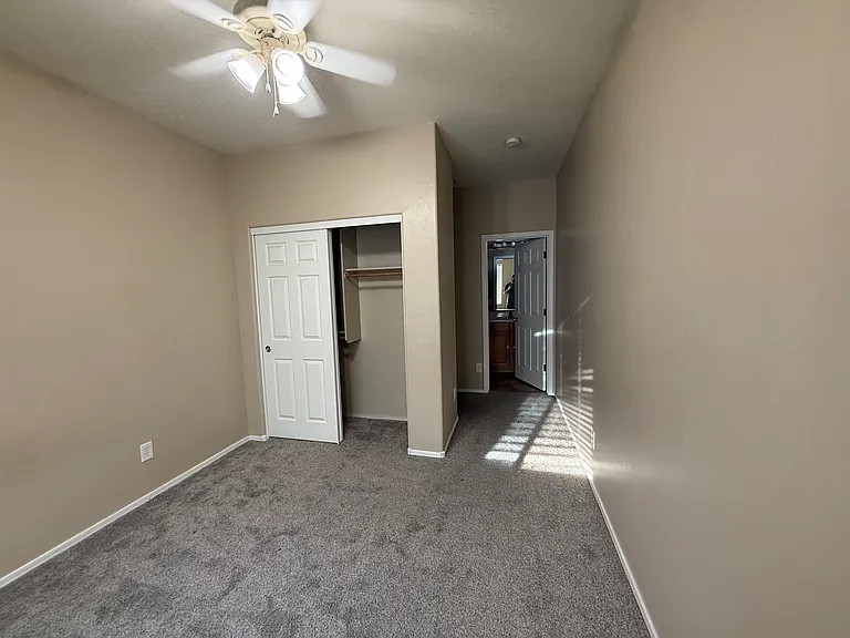 7711 S 68th Dr — Photo 16