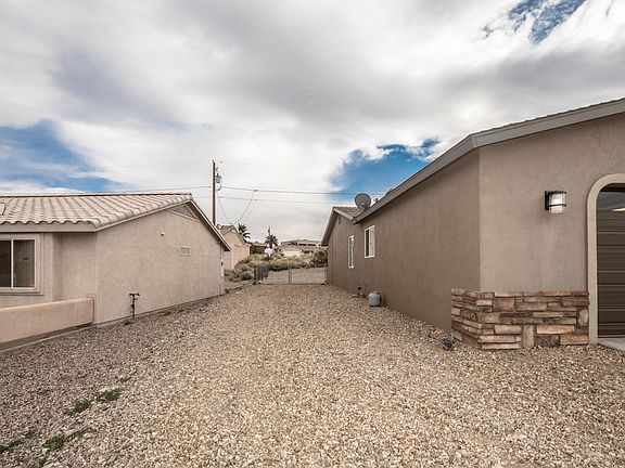 3rd image of 3478 Kiowa Blvd S