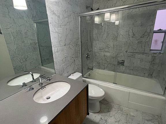 4th image of 3200 6th Ave Unit 301