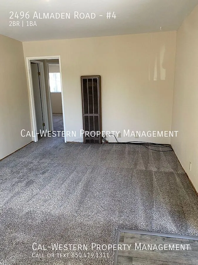 Spacious 2 bed 1 bath apartment available now! — Photo 1