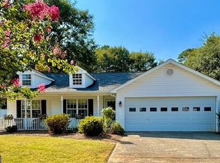 374 Glenmoor Pl, Winder, GA 30680