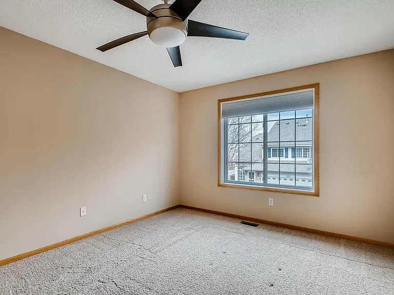 13835 Edgewood Ave — Photo 16