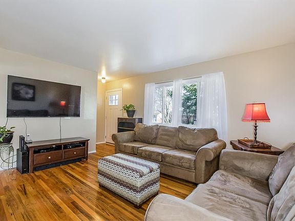 5th image of 76 Nichols Dr