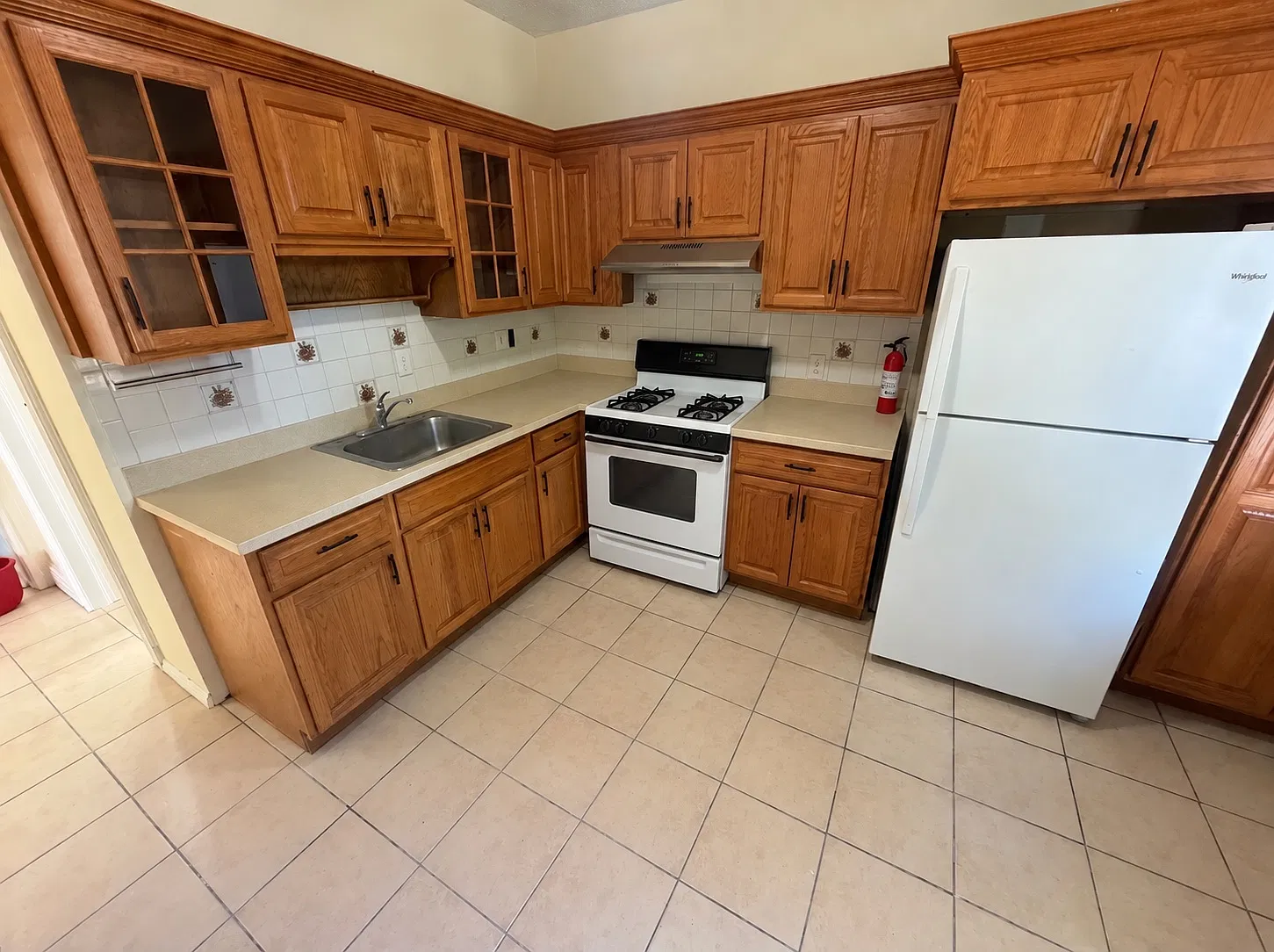 2 bed, 850 sqft, $2,200 — Photo 4