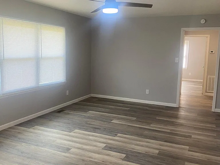 4301 Davron Ln — Photo 9