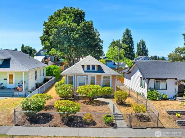 3906 N Gove Street, Tacoma, WA 98407