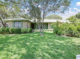66 Mission Dr, New Braunfels, TX 78130