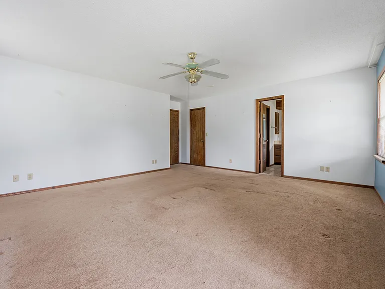 315 E Fairway Ln — Photo 15