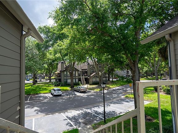 4th image of 943 Bakewell Ct APT 203