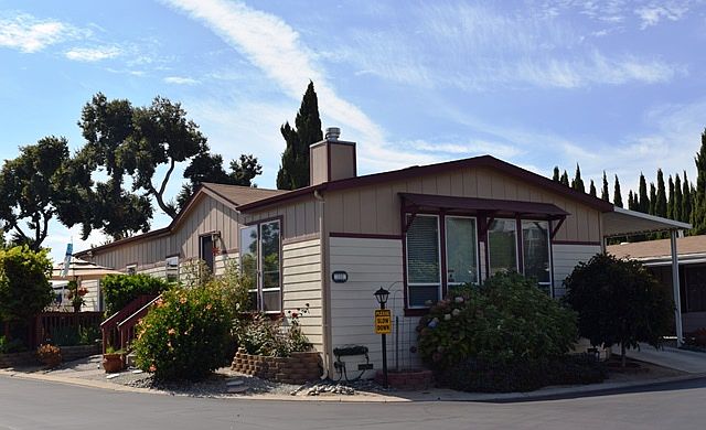1st image of 4271 N 1st St Spc 102