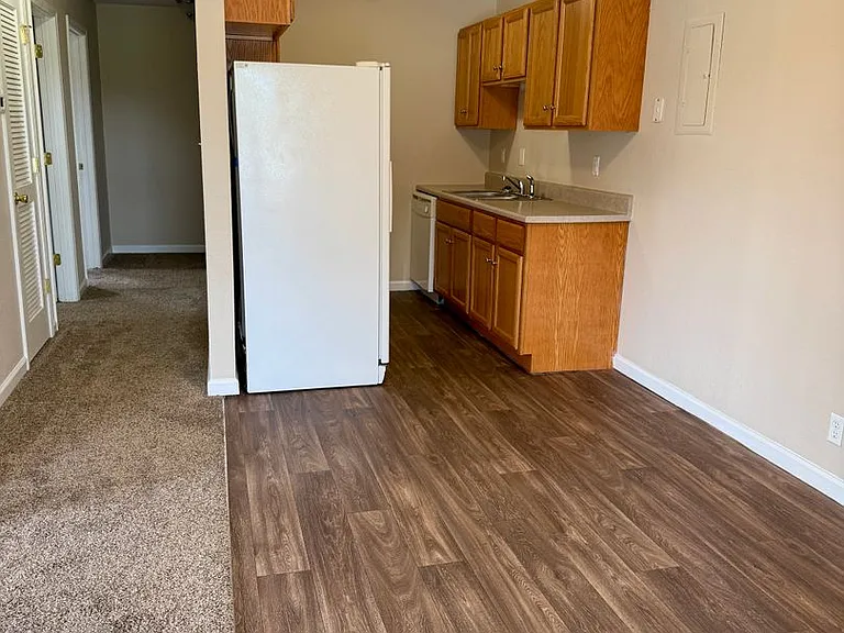 1661 Sparta Hwy — Photo 5