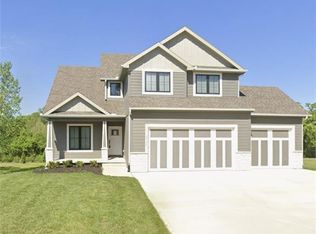 2122 Crooked Creek Dr, Kearney, MO 64060