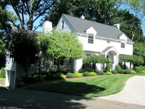300 Sand Run Rd, Akron, OH 44313