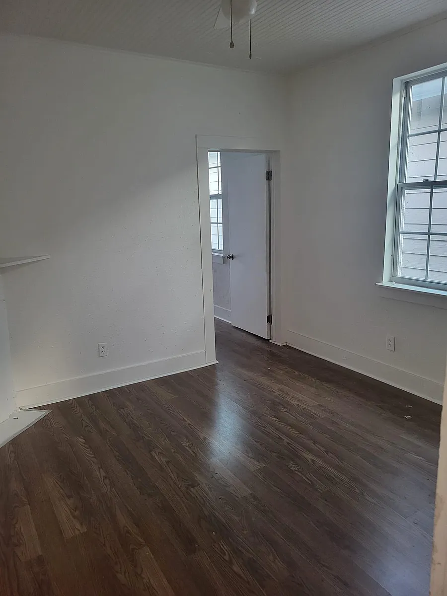 Building Photo - 539 Avenue A #B