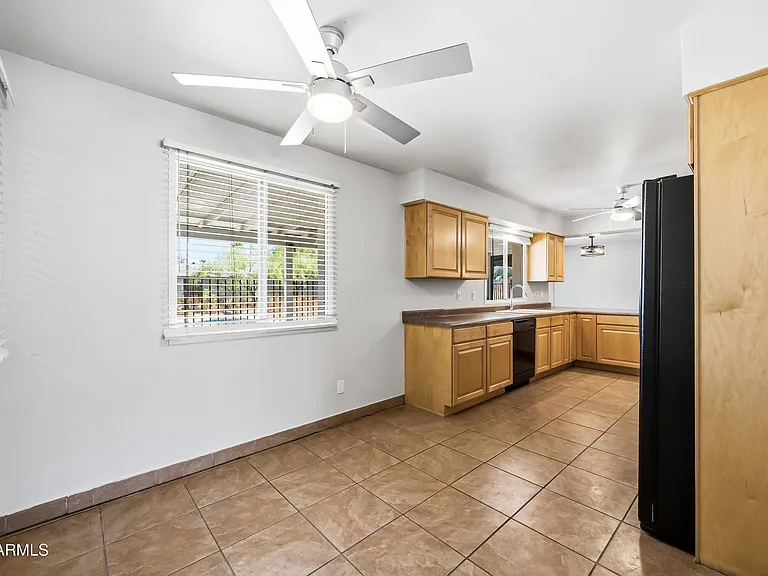 4213 E Sahuaro Dr — Photo 11