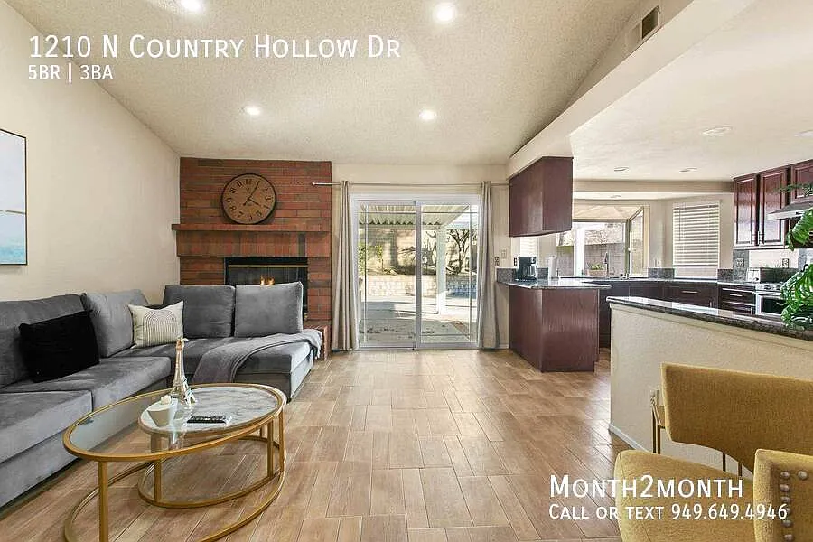 Breeze on N Country Hollow Dr — Photo 2