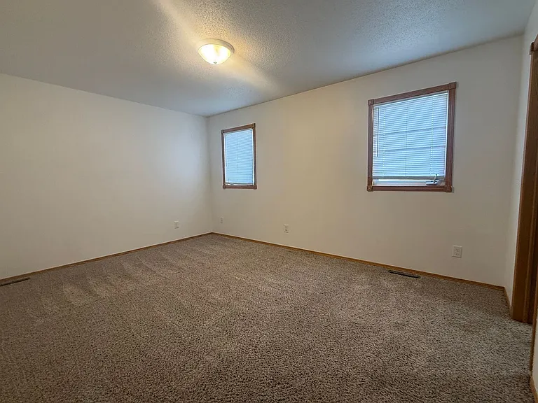 3029 Stonewall Dr — Photo 11