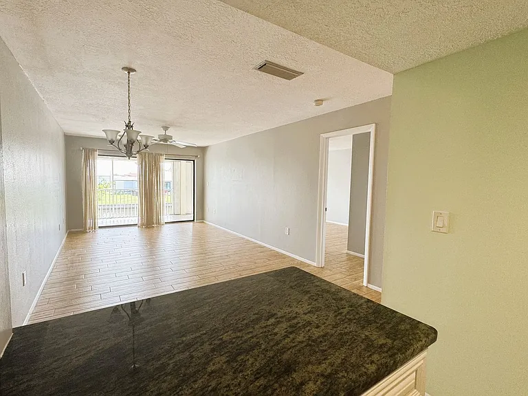 1400 Mineo Dr #10-B — Photo 11