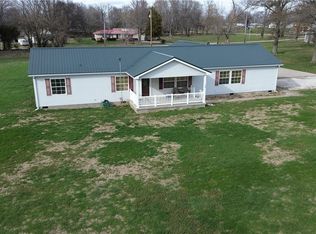 204 W Pine St, Calhoun, IL 62419