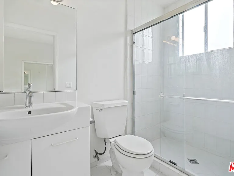 1325 Arizona Ave #201 — Photo 49