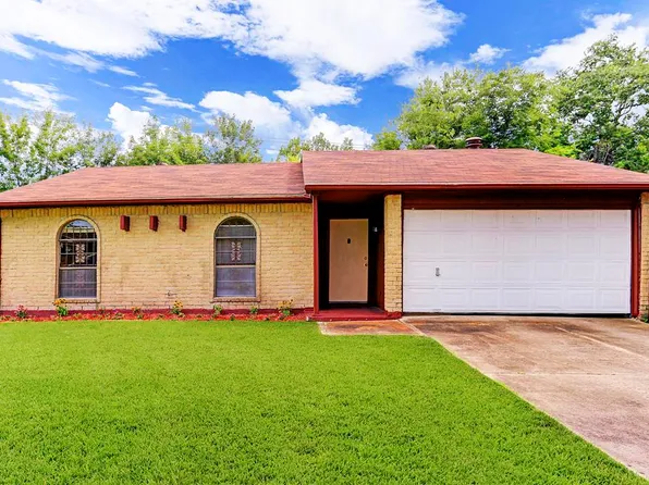 16839 Rapidcreek Dr, Houston, TX 77053