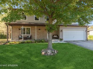 7501 Villa Vis, Spring Grove, IL 60081