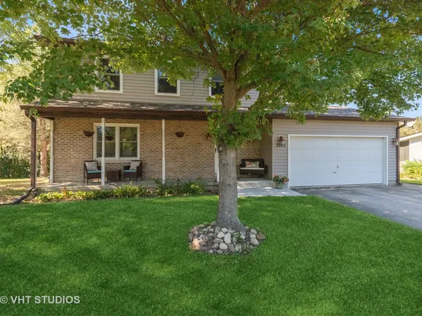 7501 Villa Vis, Spring Grove, IL 60081