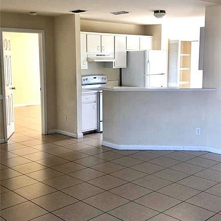 5th image of 1124 Gretchen Ave S Unit 7