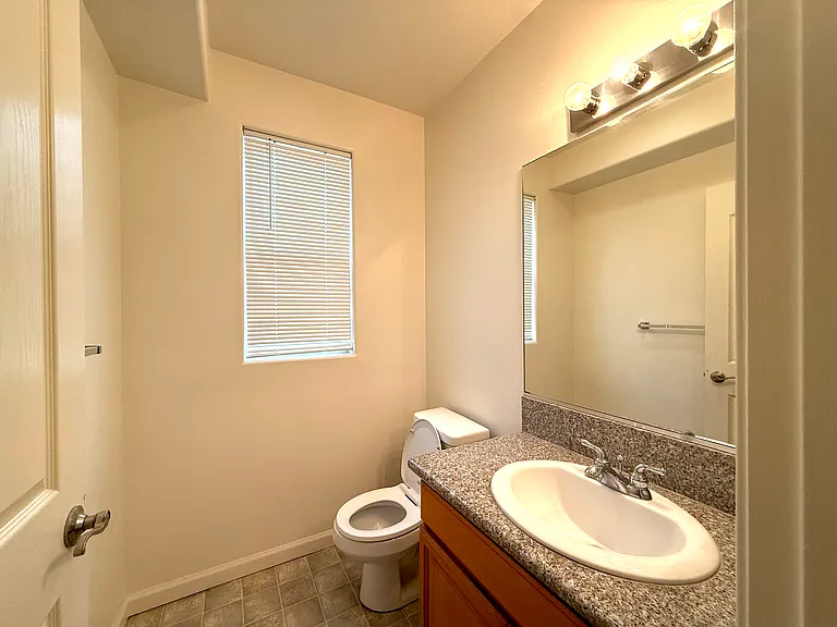 3317 Del Mar Ave #C — Photo 12