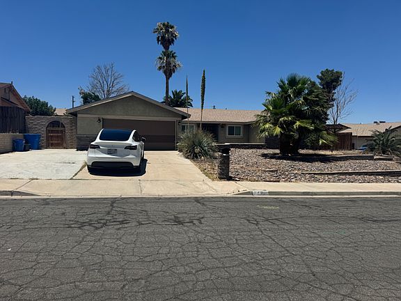 2nd image of 24 Barcelona Ct