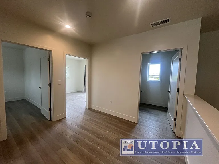 528 Dufour St #A — Photo 8