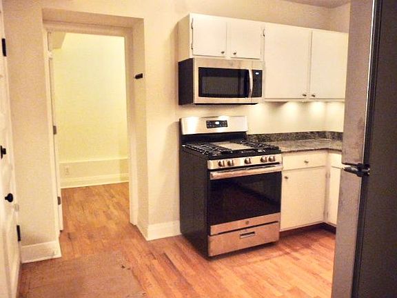 4th image of 2631 W Augusta Blvd #G
