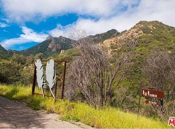 3rd image of 32200 Lobo Canyon Rd
