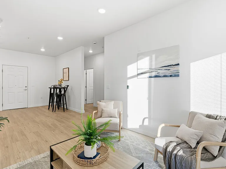 District Lofts at Garland — Photo 7