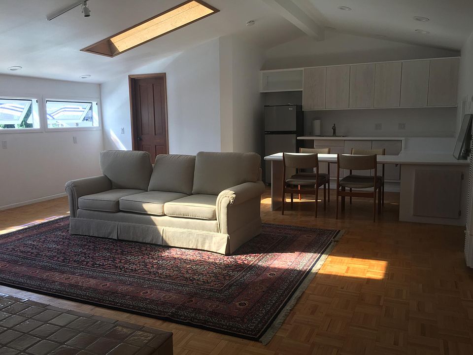 1st image of 2516 Cliff Dr